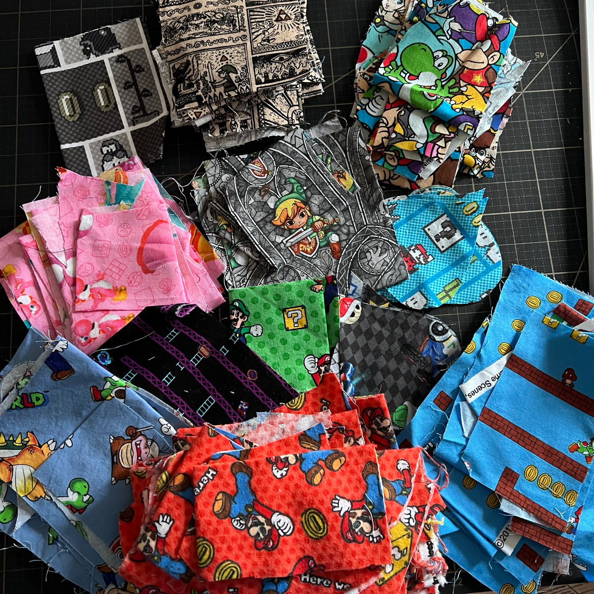 Nintendo Fabric Scrap Bundle No. 3 - 13.5 oz.