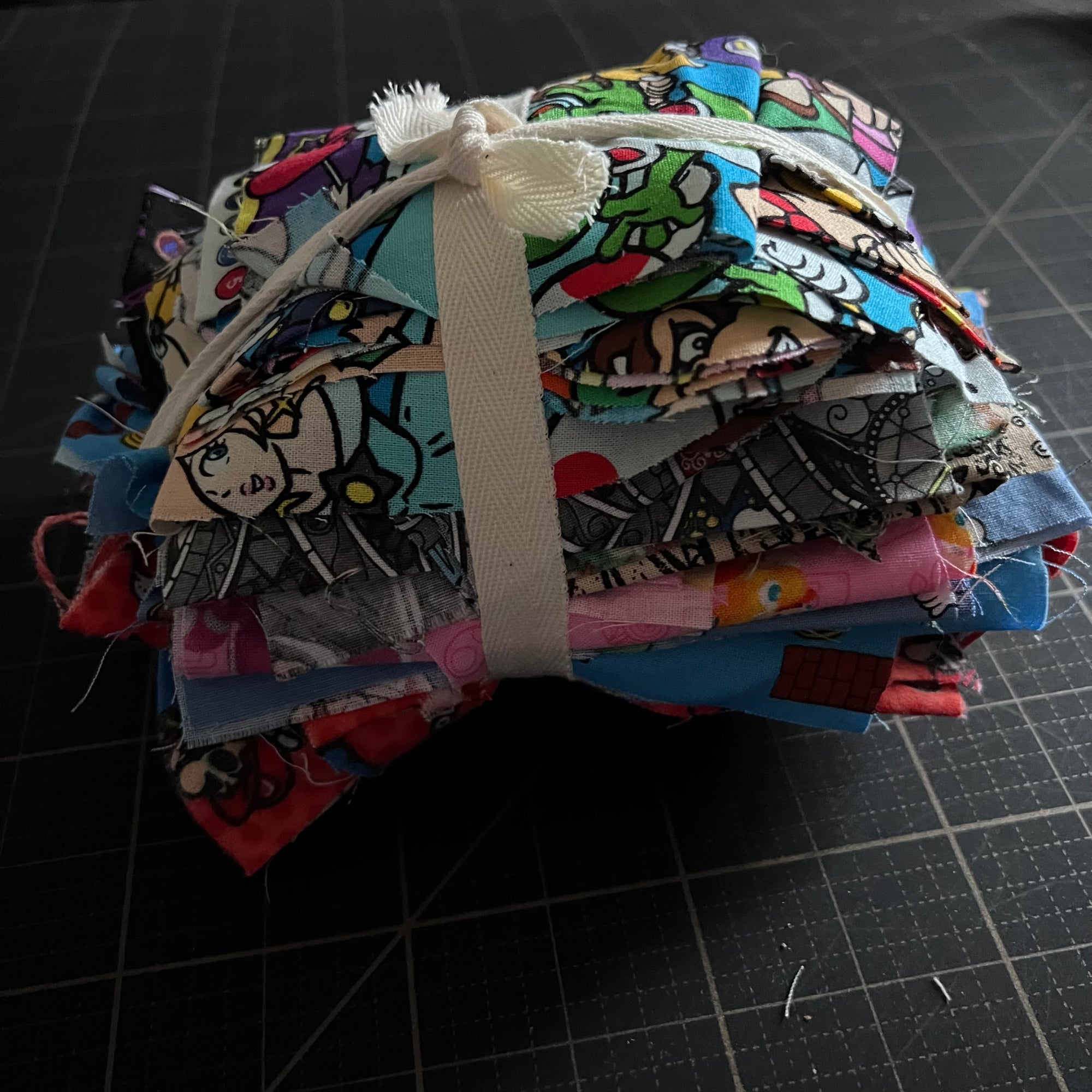 Nintendo Fabric Scrap Bundle No. 3 - 13.5 oz.