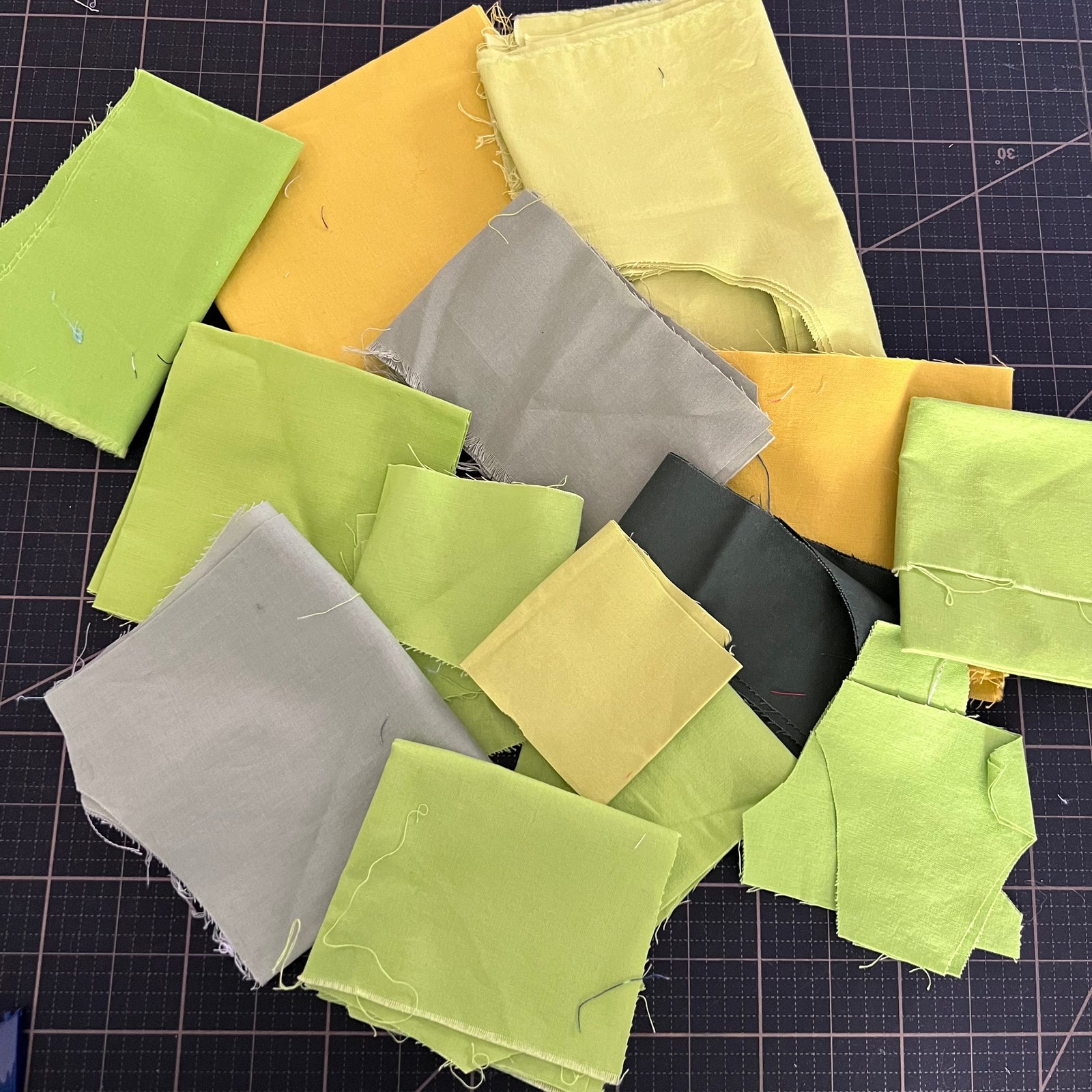 Green Solid Fabric Scrap Bundle No. 1 - 7.2 oz.