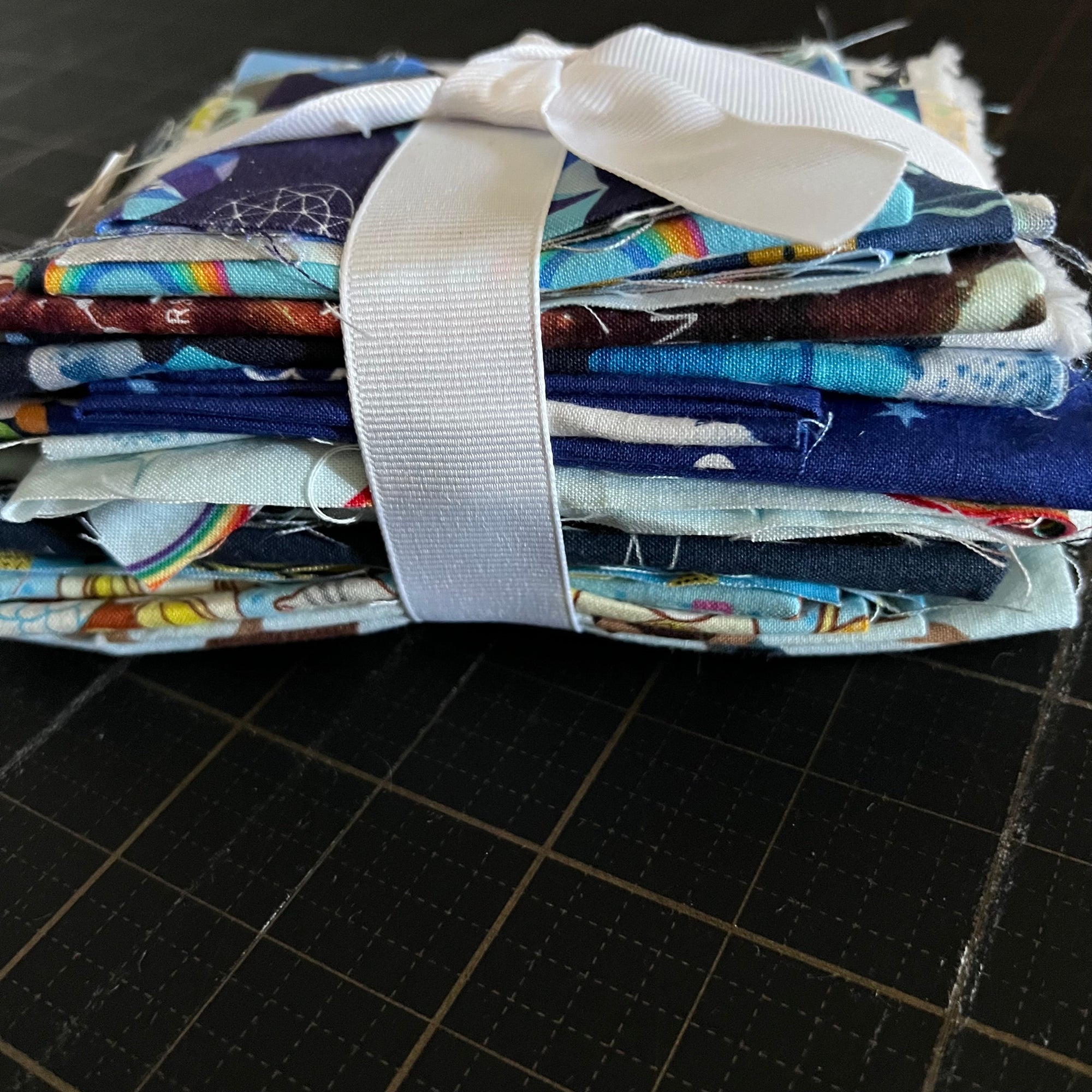 Blue Fabric Scrap Bundle No. 14 - 10.6 oz.