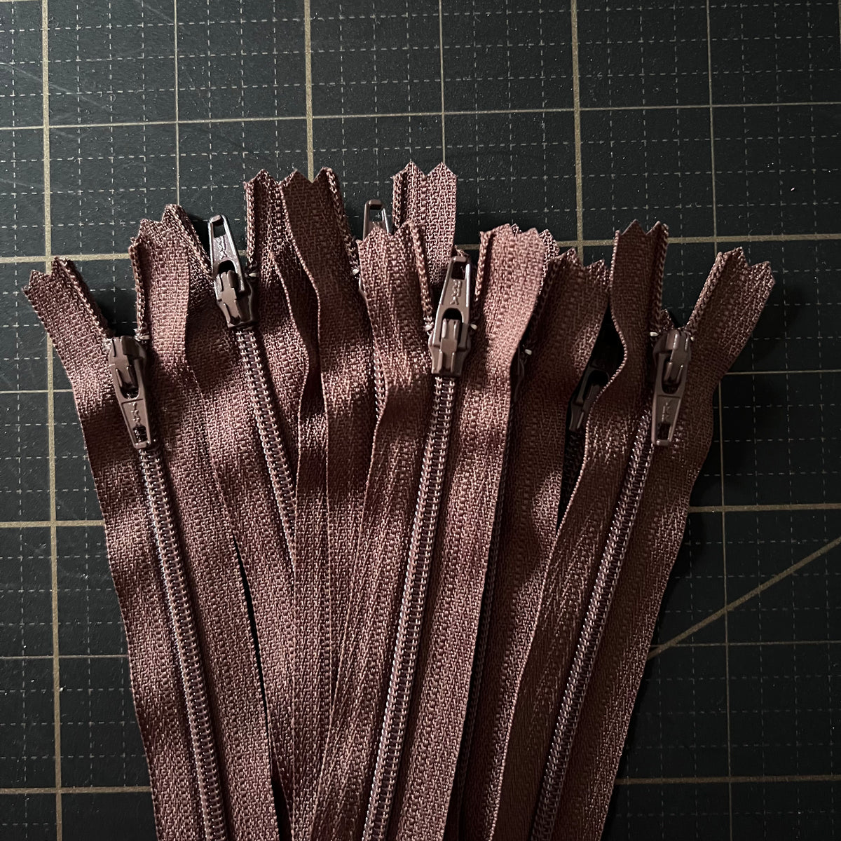 YKK 7&quot; zippers- 568/Chocolate 10-zipper bundle